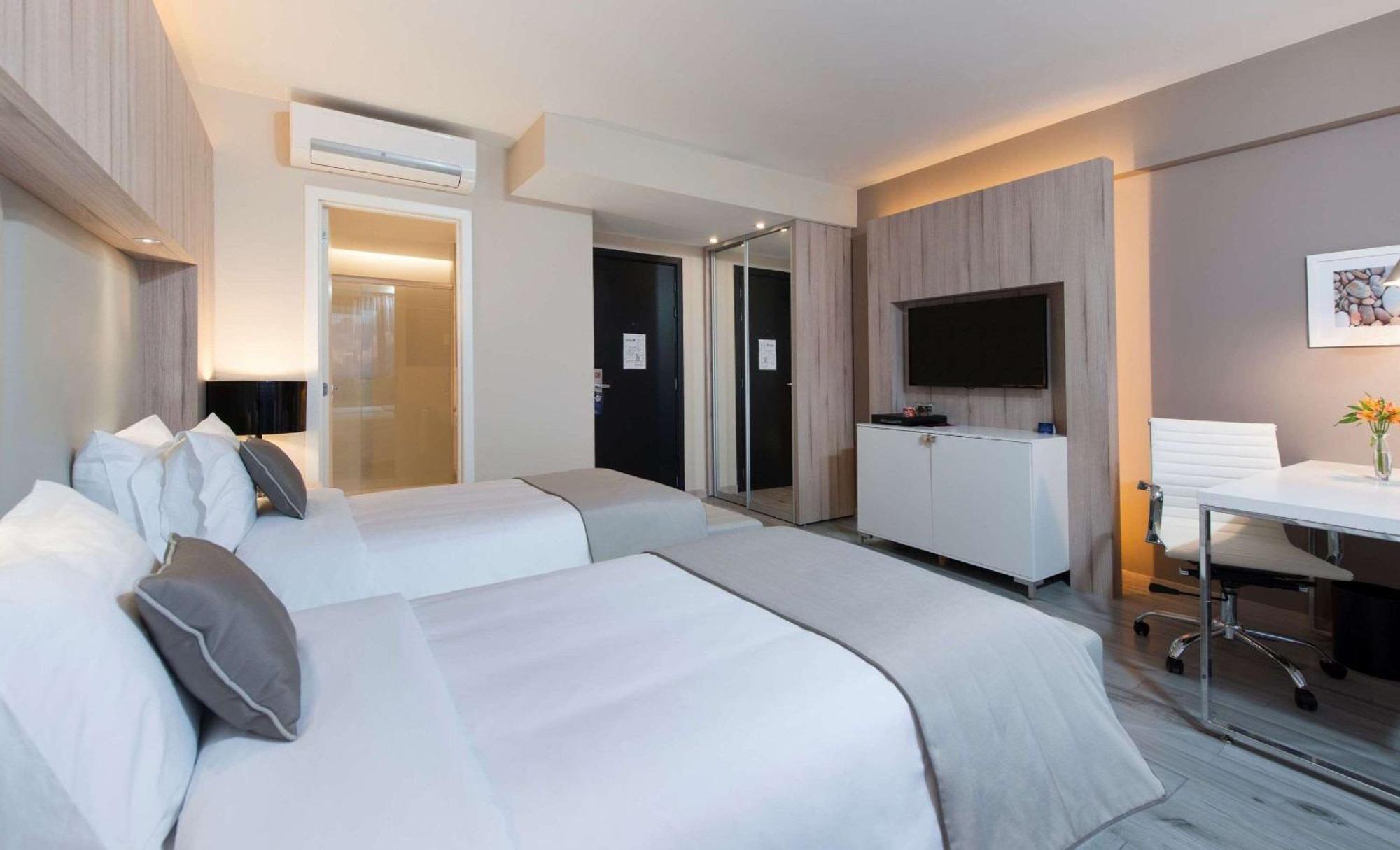 Radisson Blu Belo Horizonte Savassi Hotel Eksteriør billede Deluxe Room